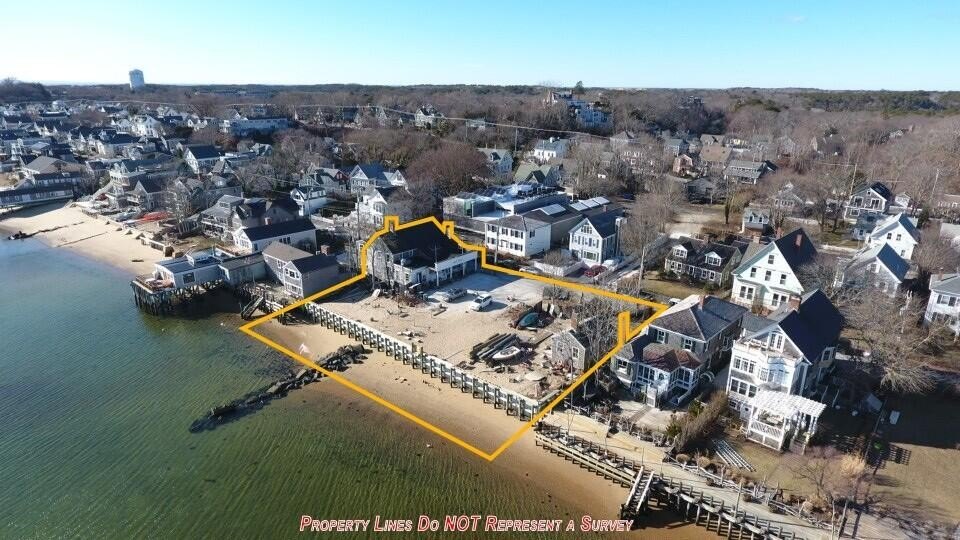 467 commercial st, provincetown,  MA 02657