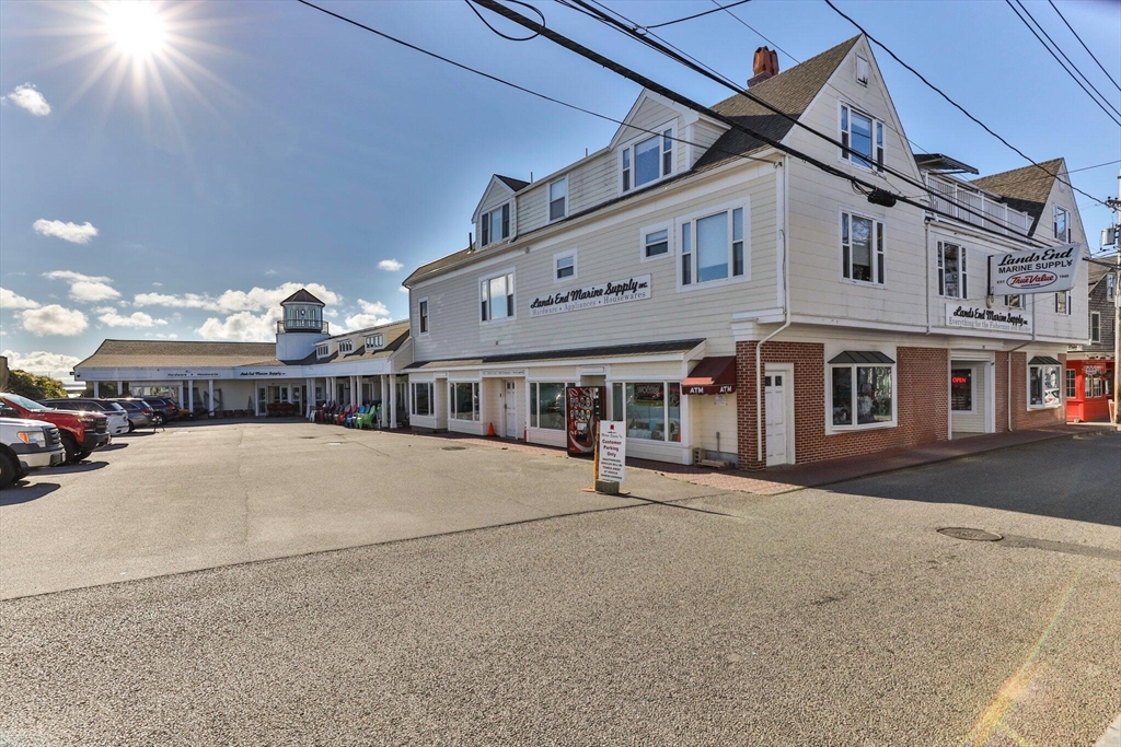 337 commercial street, provincetown,  MA 02657